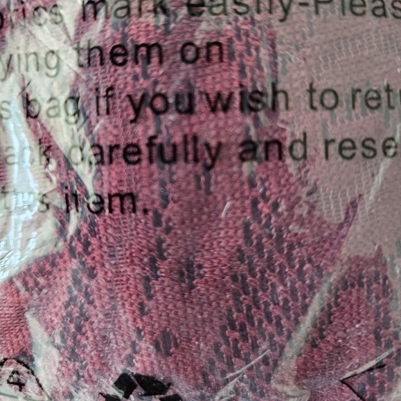 ELEGANT BURGUNDY DEEP V CONTRAST LACE FORMAL GOWN - Picture 12 of 12